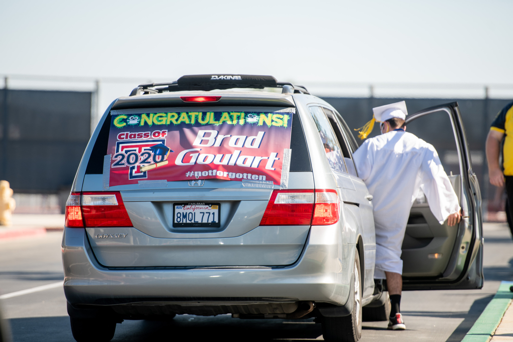 Tesoro High graduates walk red carpet to their diploma at 2020