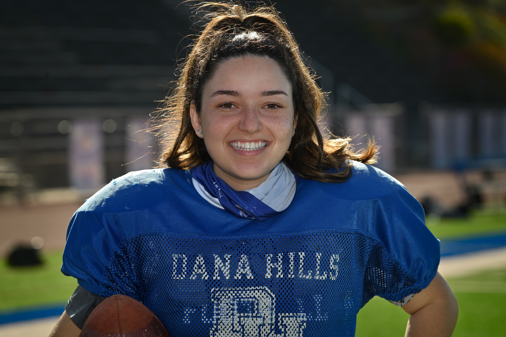 Dana Hills kicker is first female player to score in varsity game
