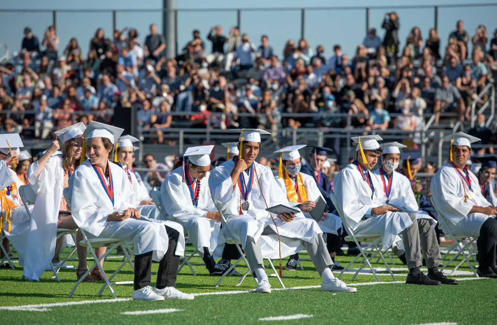 Tesoro High holds emotional graduation ceremony for Class of 2021