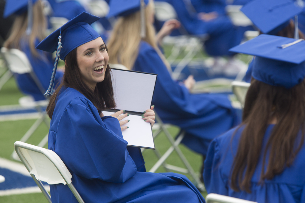 Dana Hills High Grads Bid Adieu To High School In Cheerful Commencement Ceremony Cusd Insider