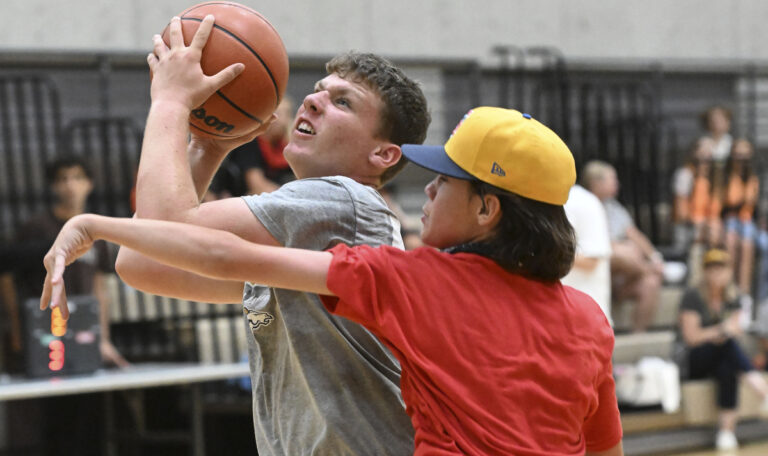 Middle school basketball tournament sparks fun, competition